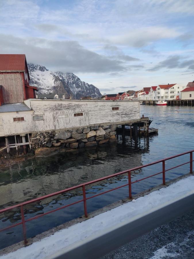 Fiskekrogen Rorbuer Henningsvær Exterior photo