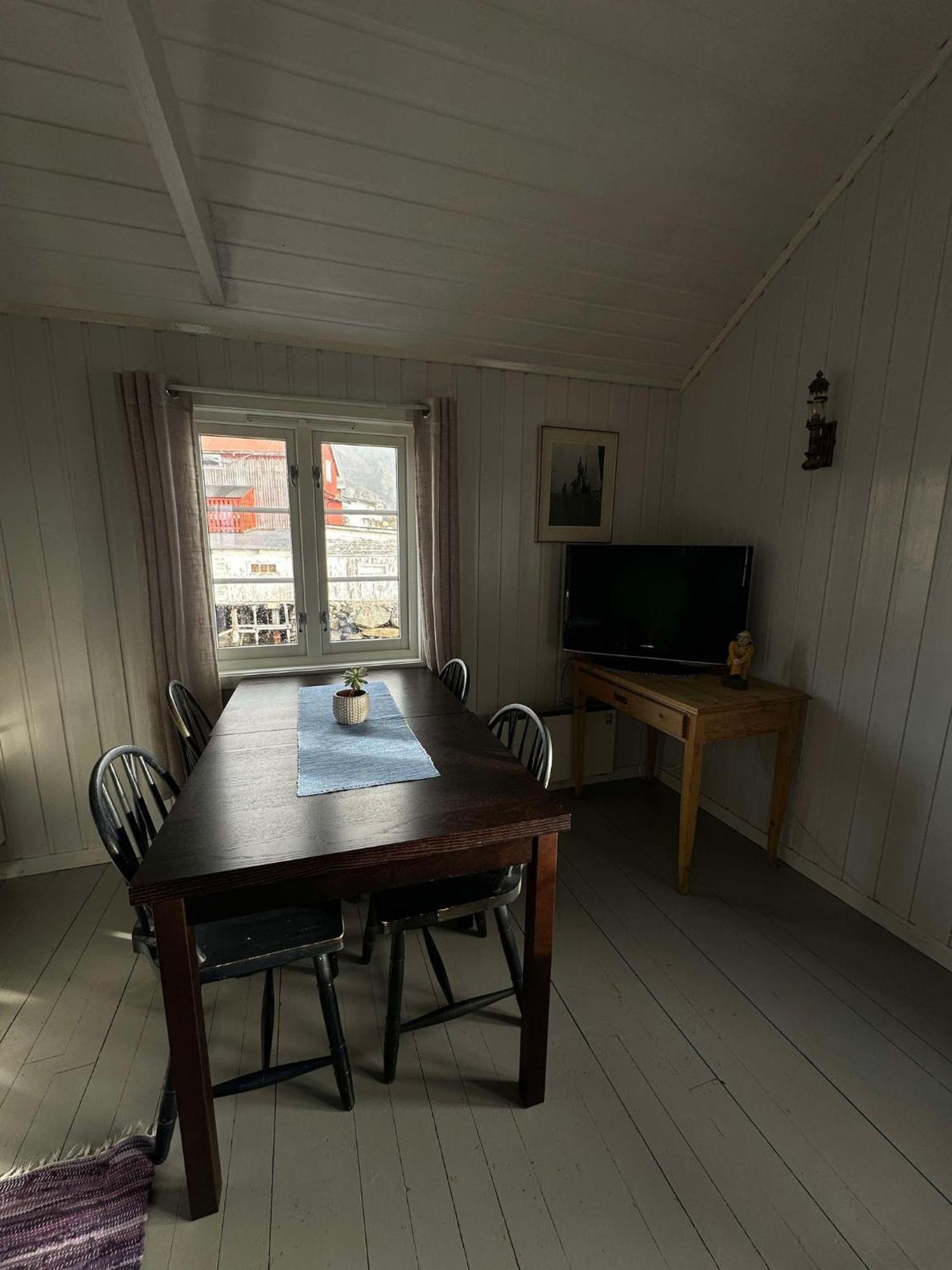 Fiskekrogen Rorbuer Henningsvær Exterior photo